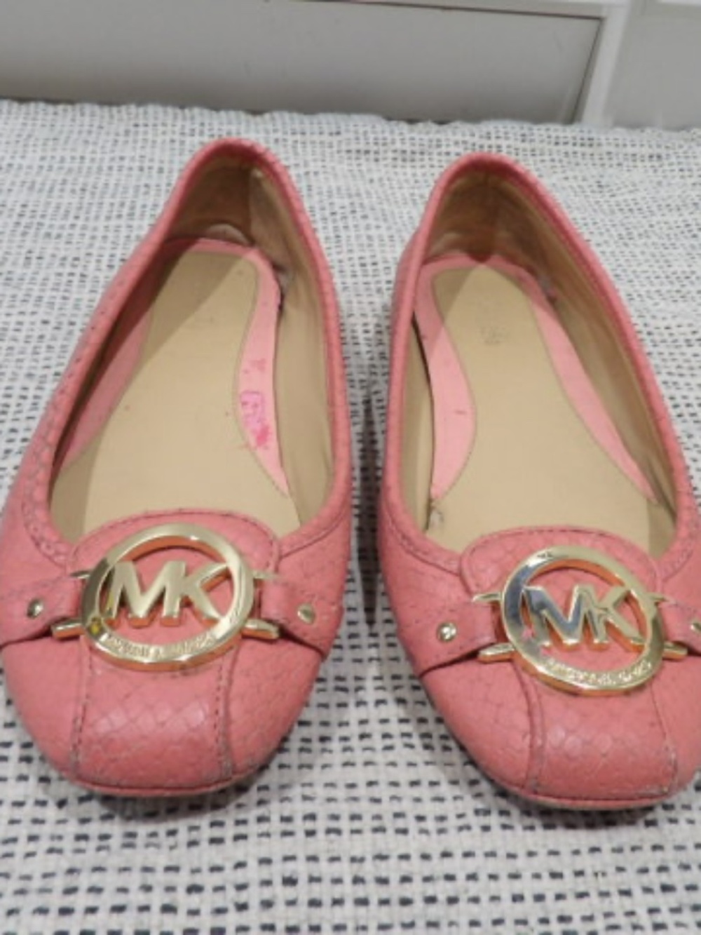 Michael Kors Salmon/Pink Logo Ballet Flats | Gold MK Medallion | Size 5.5
